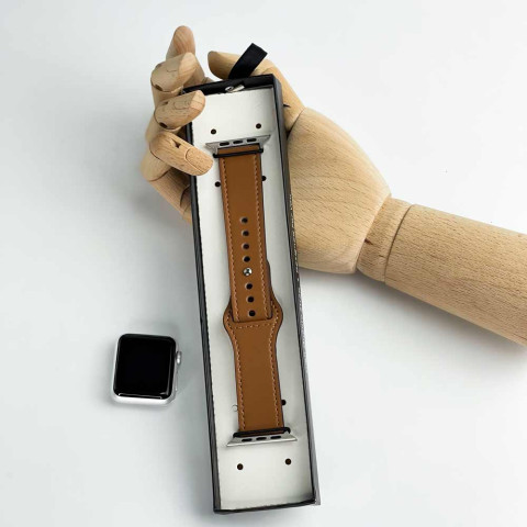 Кожаный ремешок Leather Rivet Clasp для Apple Watch 38/40/41mm Light brown Кожаный ремешок Leather Rivet Clasp для Apple Watch 38/40/41mm Light brown